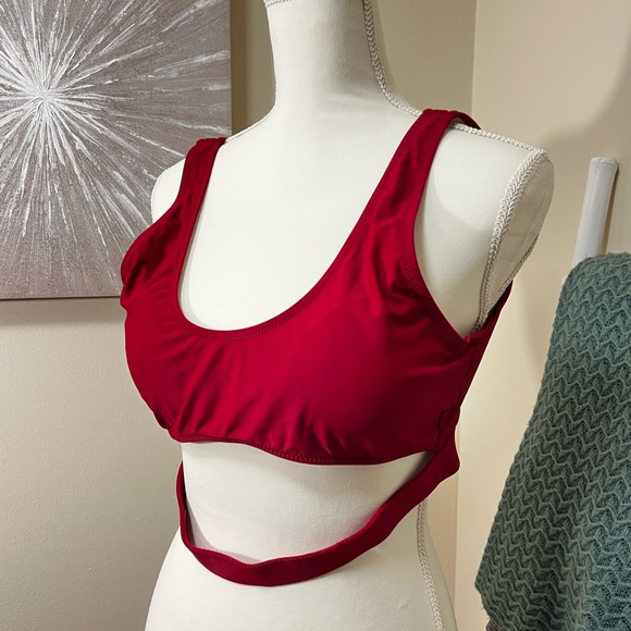 Blooming Jelly Red Bikini Top with Strappy Detail - Picture 2 of 8